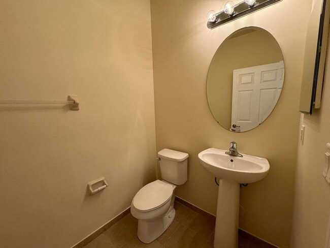 Building Photo - 3317 W 90th St