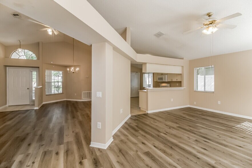Building Photo - 28246 Tall Grass Dr