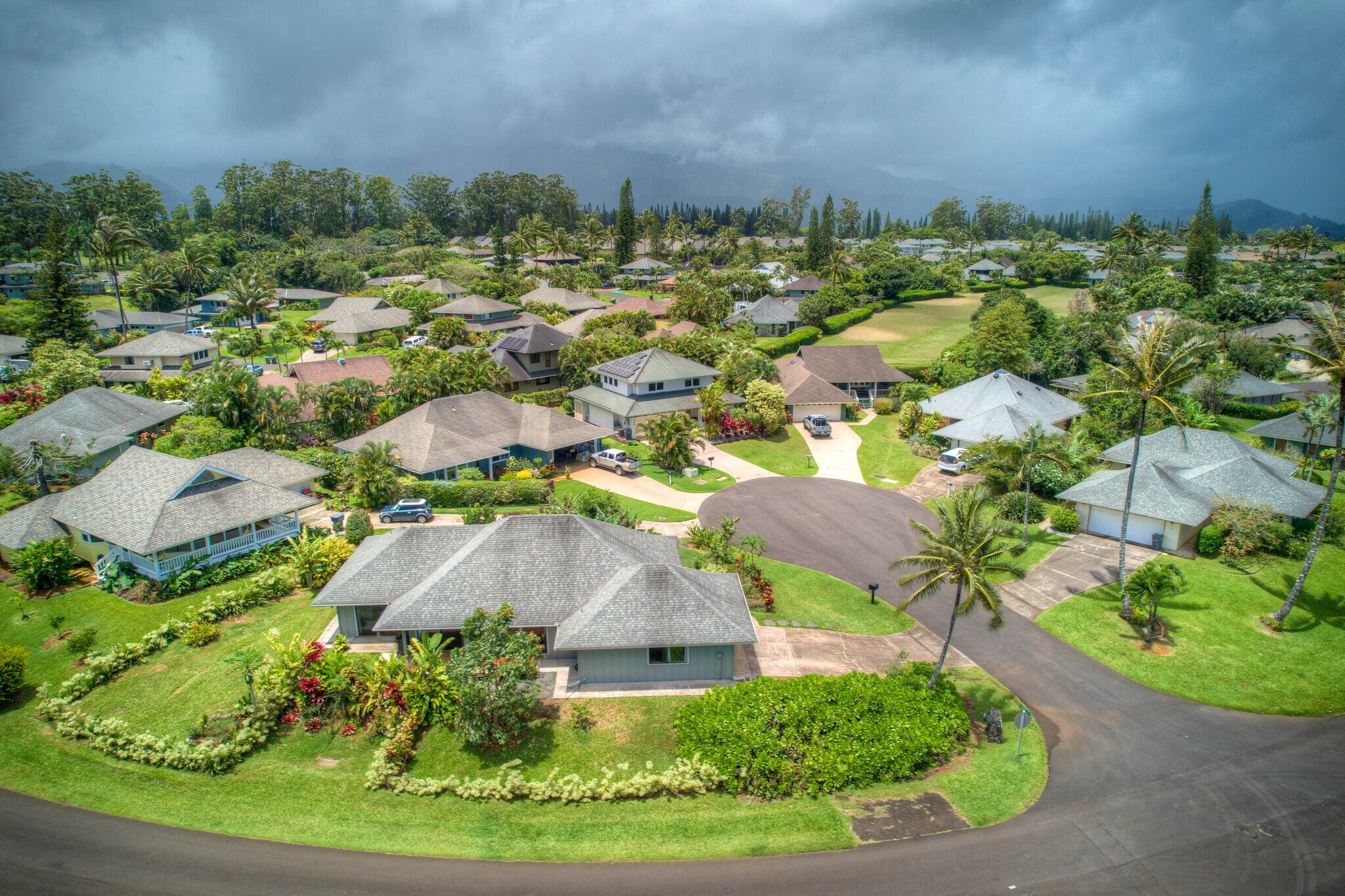 Tranquil cul-de-sac with peekaboo mountain and ocean views - 3807 Iluna Pl