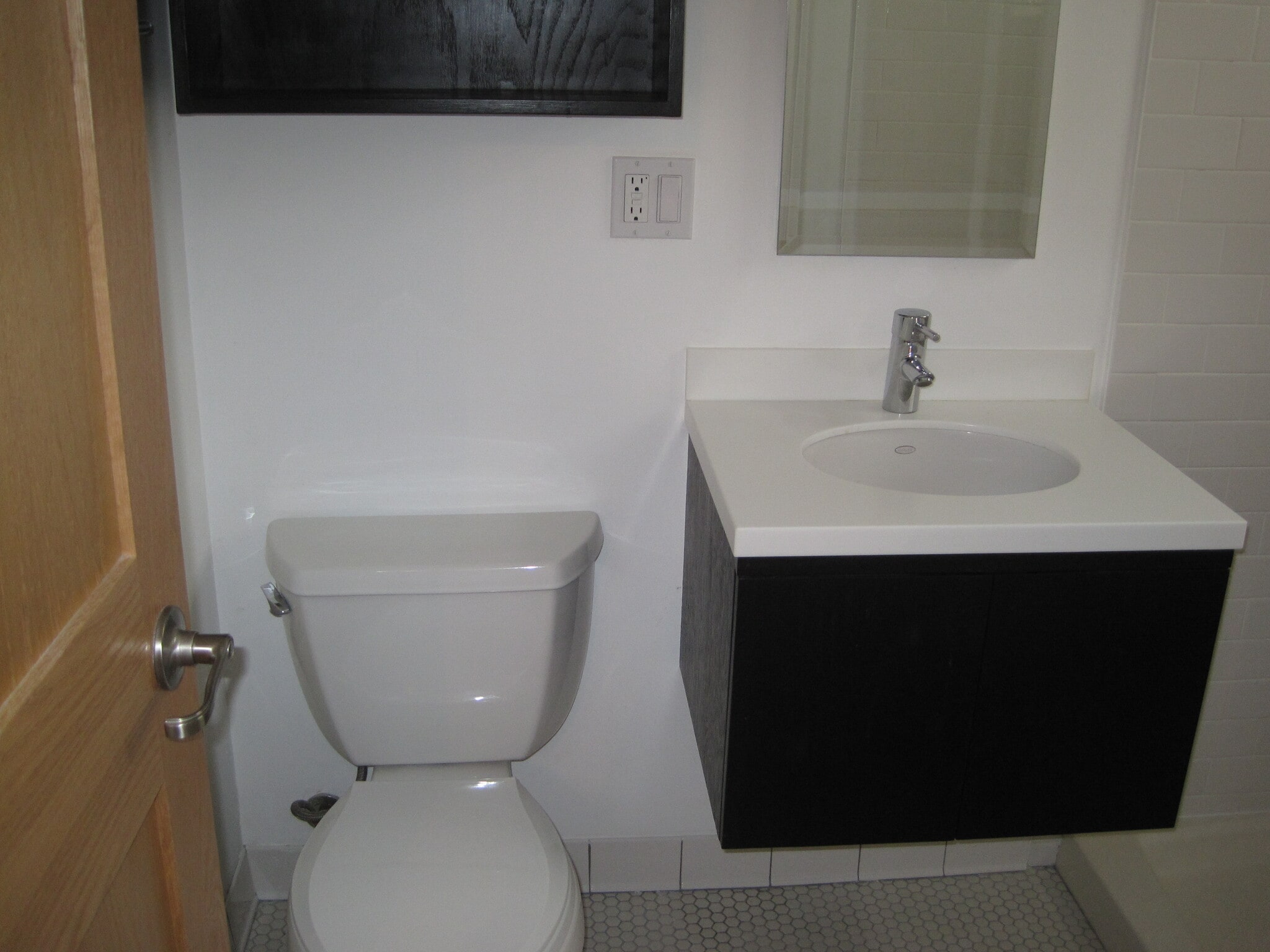 2nd bathroom - 2937 N Dawson Ave