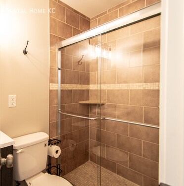 Building Photo - 6516 W 78th St