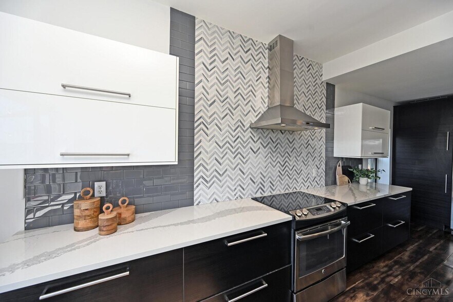 Kitchen - 1005 Hill St