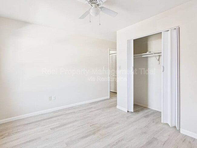 Building Photo - 1528 Darren Cir