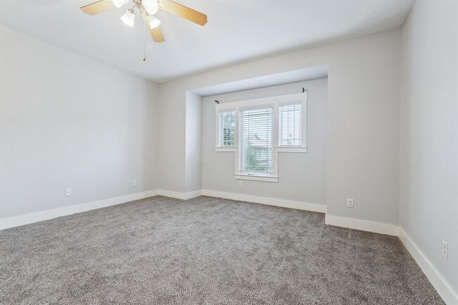 Building Photo - 2930 Grand Oaks Loop