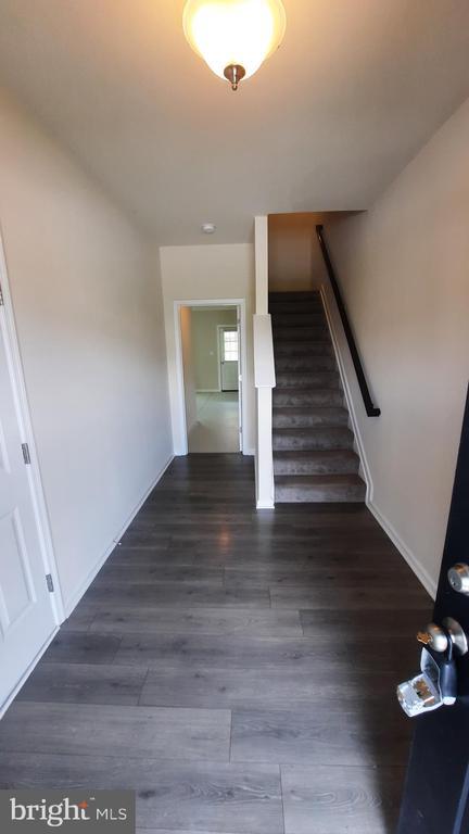 Building Photo - 1039 Admiral's Quay Dr
