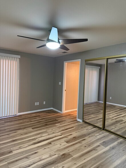 Master bedroom - 911 Fulton Ave