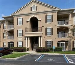 Building Photo - 2 BED 2 BATH CONDO CAPRI AT HUNTERS CREEK