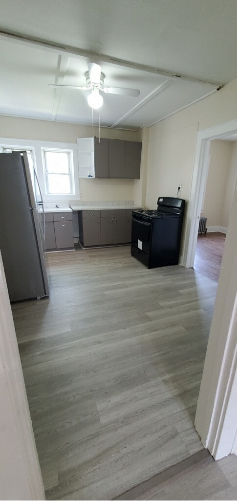 Primary Photo - 118 Squires Ave