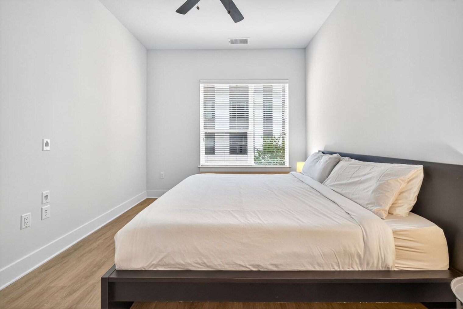 Building Photo - 1001 N Himes Ave