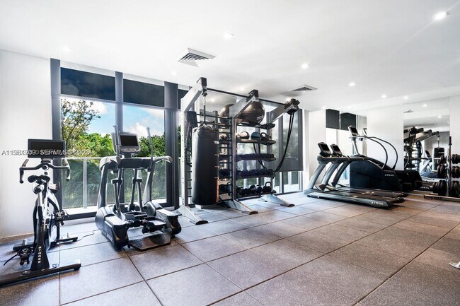 Building Photo - 3581 E Glencoe St