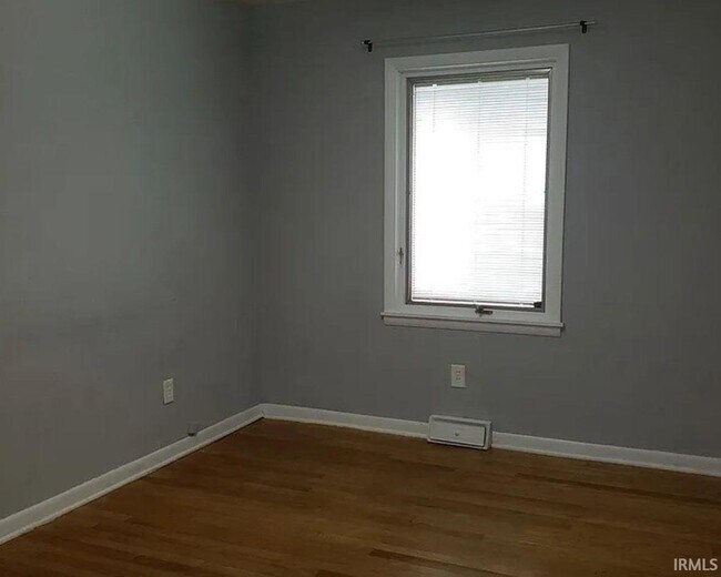 Building Photo - 117 N Hillsdale Dr