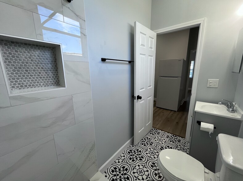 Building Photo - 6722 Provost Rd N