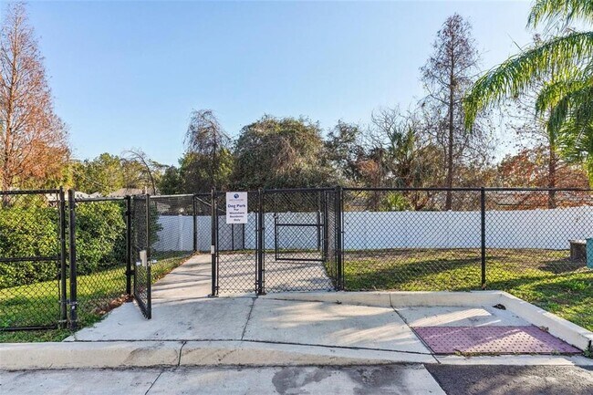 Building Photo - 2511 N Grady Ave