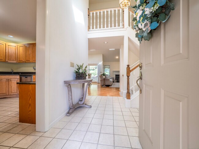 Building Photo - 12 Boulevard Dr