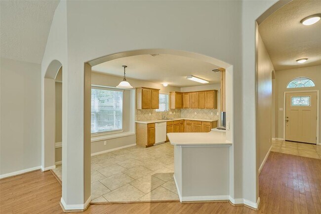 Building Photo - 3733 Breckenridge Dr
