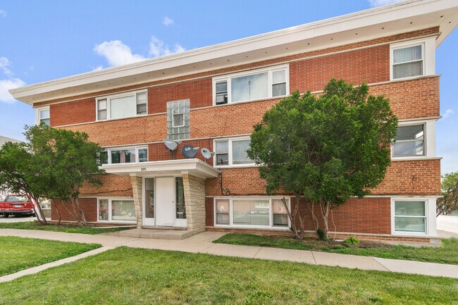 Building Photo - 805 N 22nd Ave