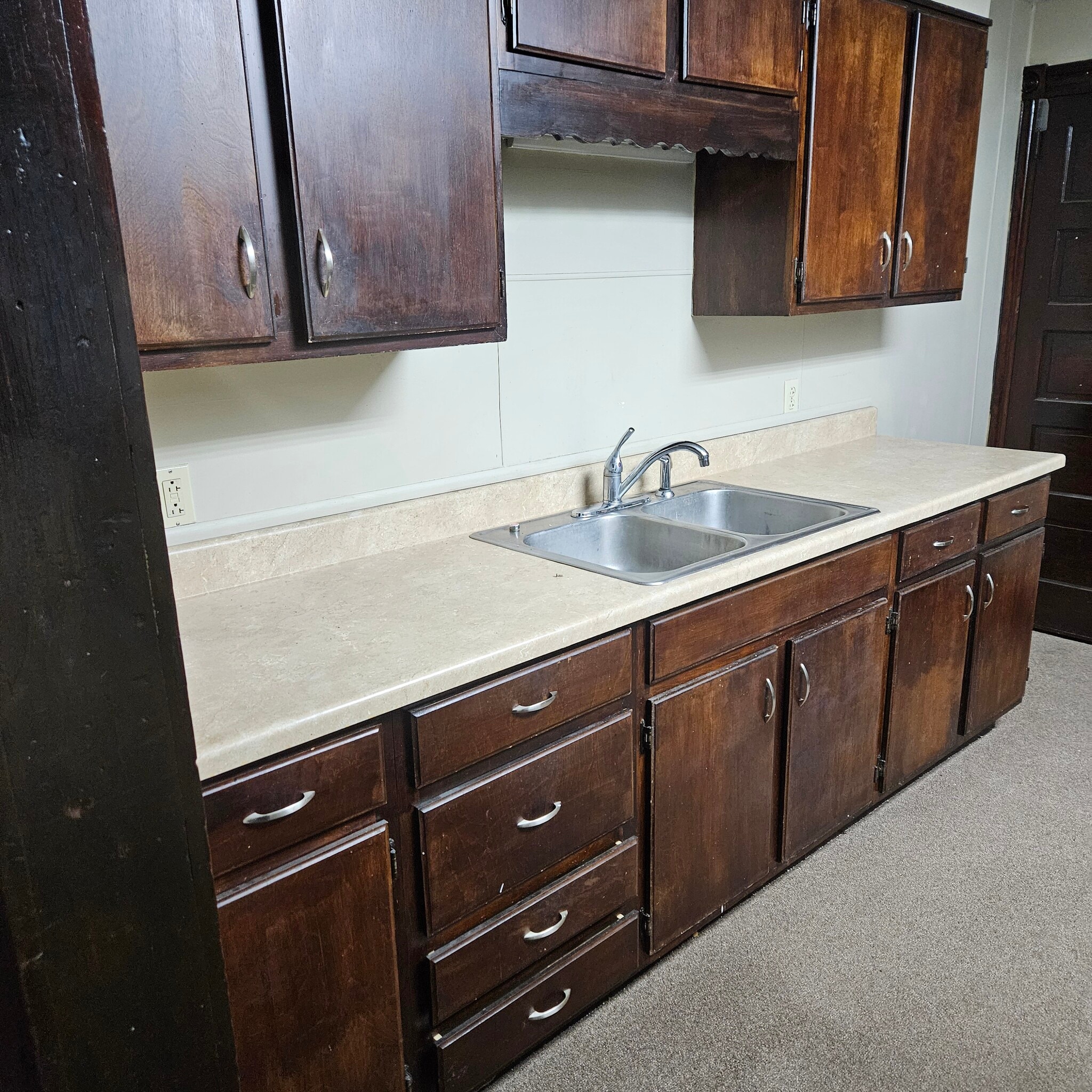 Kitchen 1 - 186 E Main St