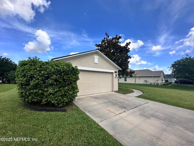 Building Photo - 4545 Golf Ridge Dr