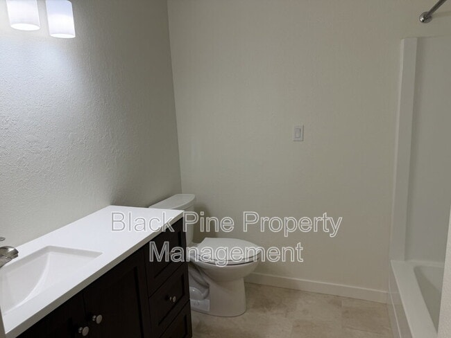 Building Photo - 1939 S Owyhee St