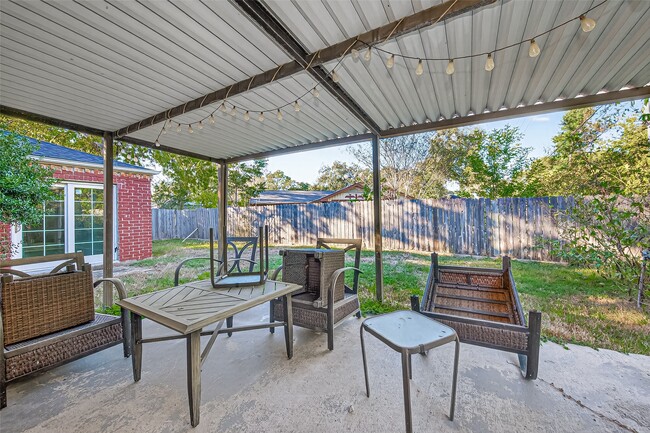 Building Photo - 13702 Ella Lee Ln