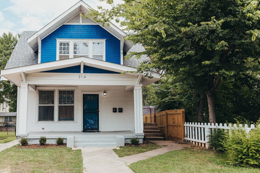 Building Photo - 314 W Charles Bussey Ave