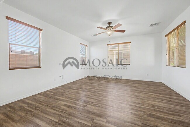 Building Photo - 599 S Buena Vista Ct