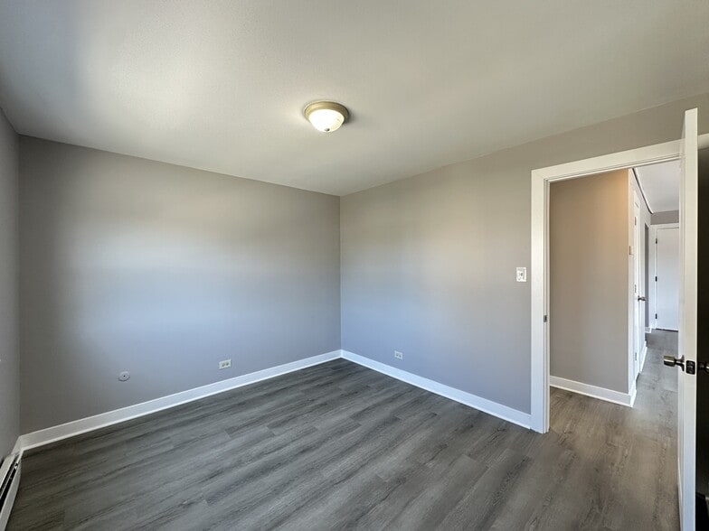 Building Photo - 4337 Prescott Ave
