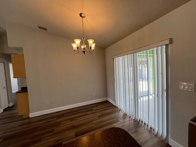 Building Photo - ($2,195) * ANNUAL ** Pool ** 3 Bed / 2 Bath - Harbor Heights  ** Single Family Home