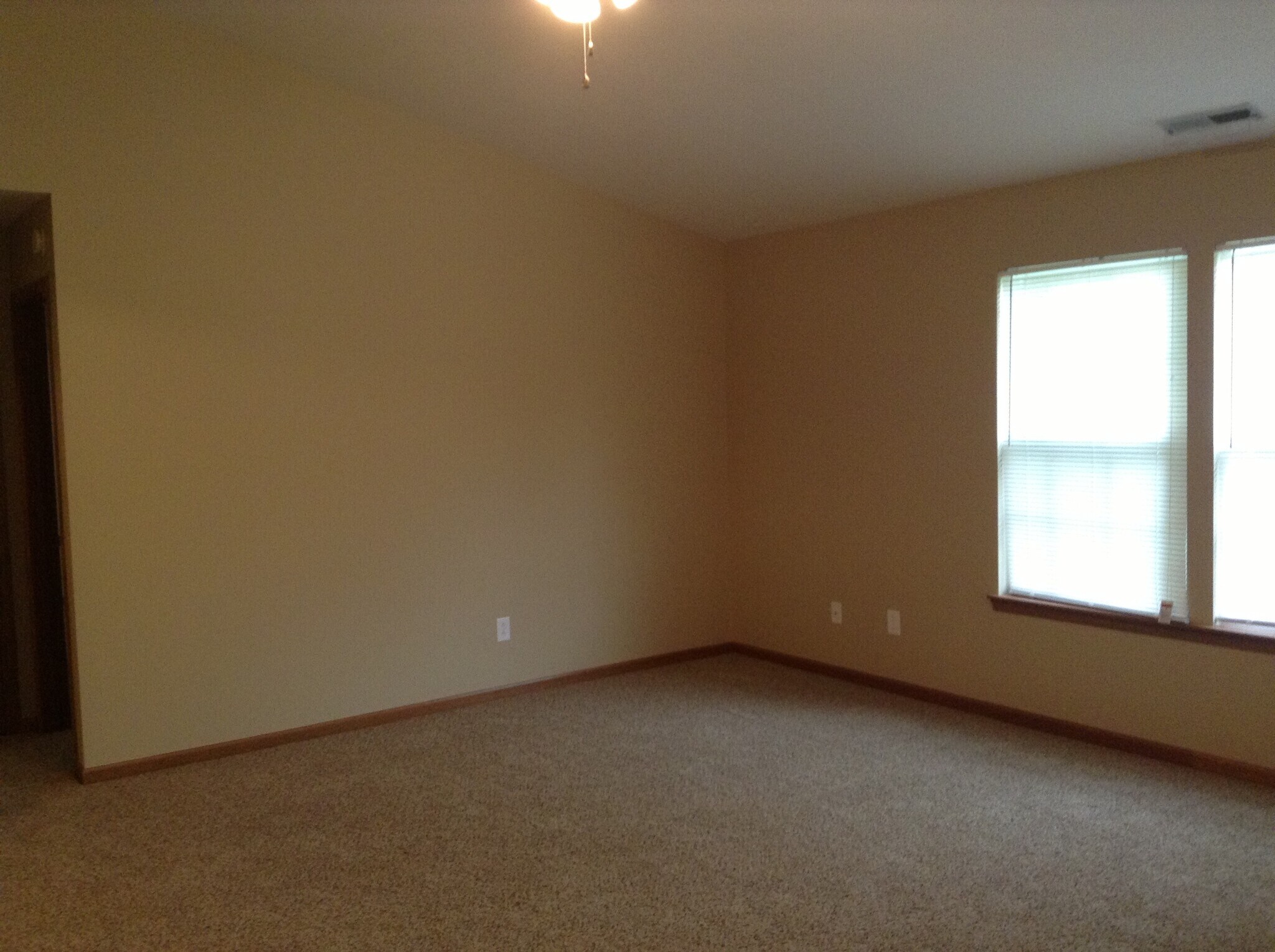 Building Photo - 6324 Blakeview Dr
