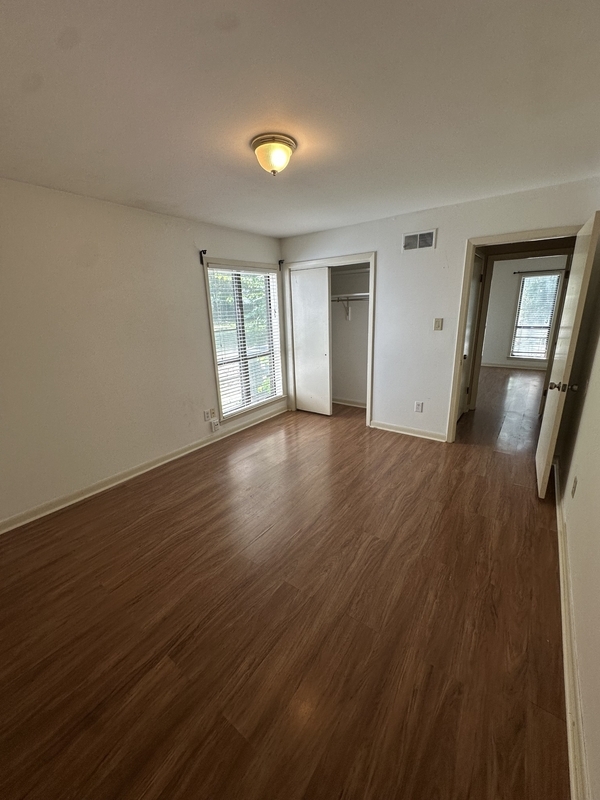 Building Photo - 8370 Armscote Pl