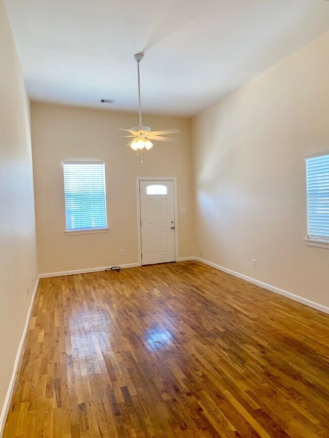 Building Photo - 2539 Gravier St