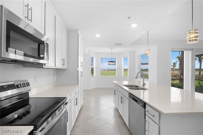 Building Photo - 15345 Grn Acrs Ave