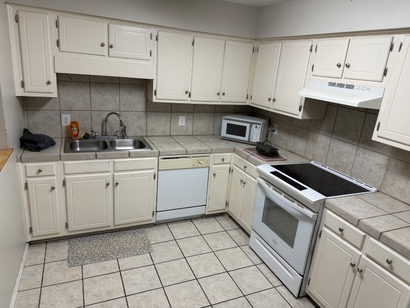 Building Photo - 720 Coventry Ln