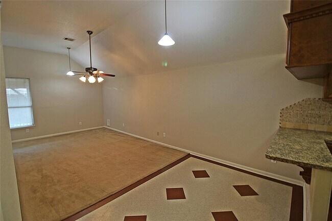 Building Photo - 8615 Sweetbrush Dr