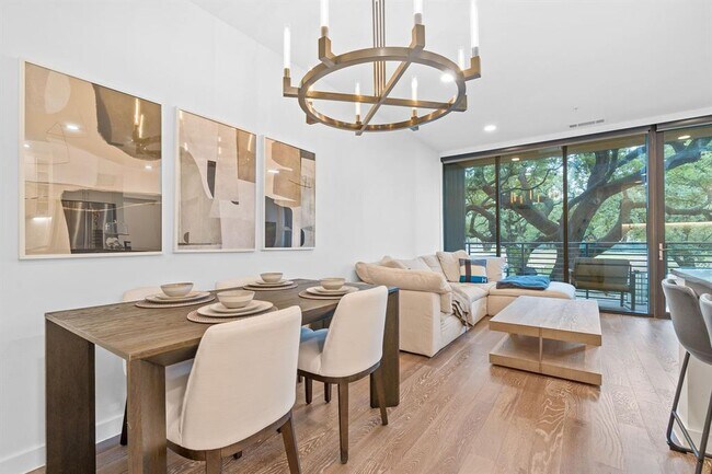 Building Photo - 900 S 1st St