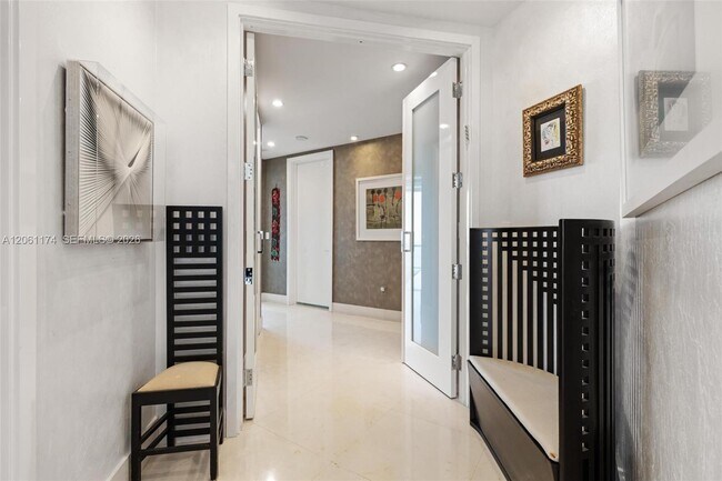 Building Photo - 16051 Collins Ave
