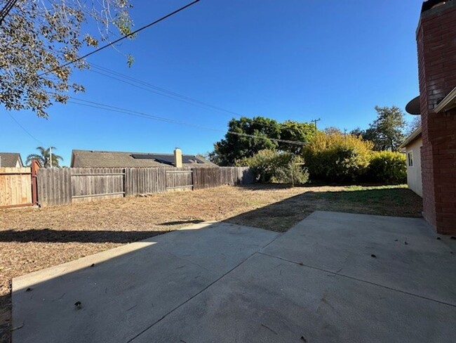 Building Photo - Desirable 3 bdrm Goleta Home