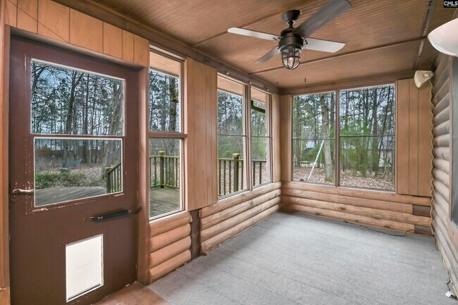 Building Photo - 150 Laura Ln