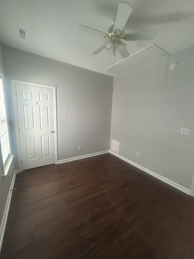 Building Photo - 2208 Castle Pines Dr