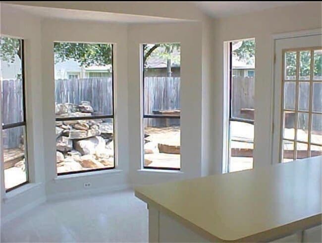 Building Photo - 13946 Dentwood Dr