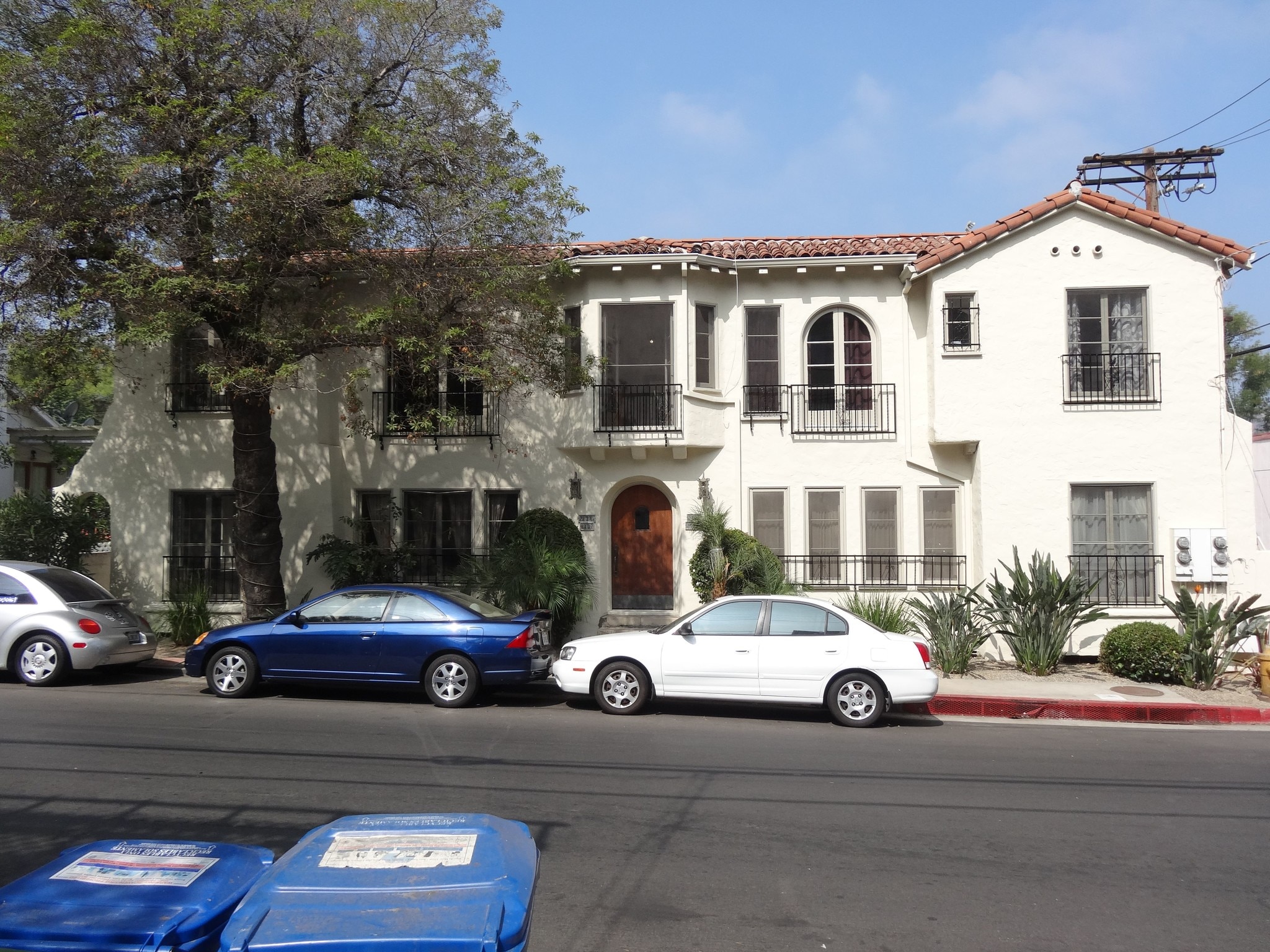 Building Photo - 2137 Vine St