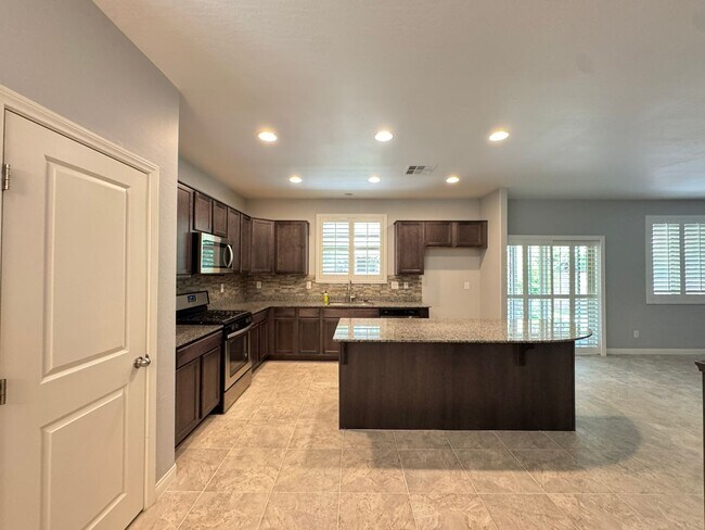 Building Photo - Beautiful Southwest Las Vegas Home in Gate...