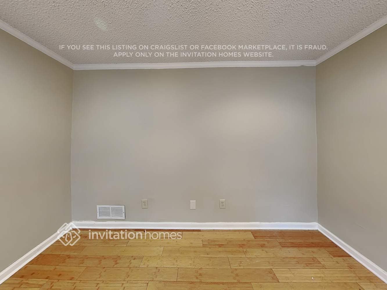 Building Photo - 6297 Queens Ct