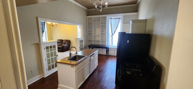 Primary Photo - 403 14th St