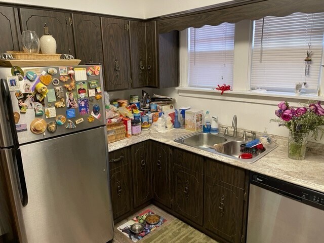 Unit 2 - 6637 Dalzell Plz