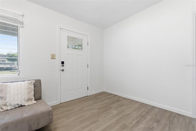 Building Photo - 5481 47th Ave N