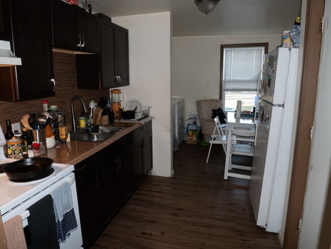 Building Photo - Bright 2-Bedroom Easton Apartment with Out...