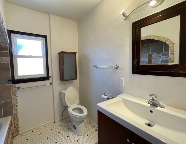 Building Photo - Park Blvd