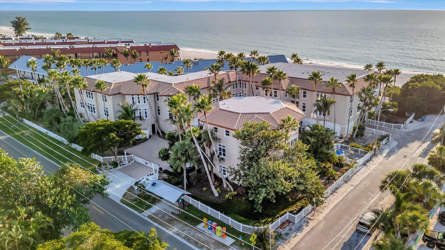 Building Photo - 6406 Gulf Dr