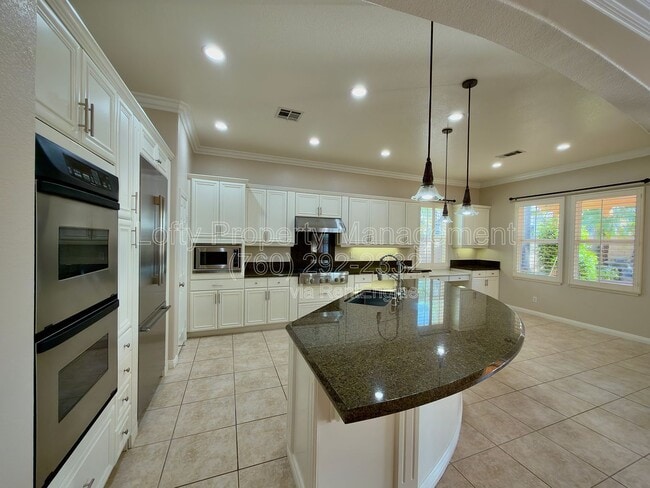 Building Photo - 13073 Dressage Ln